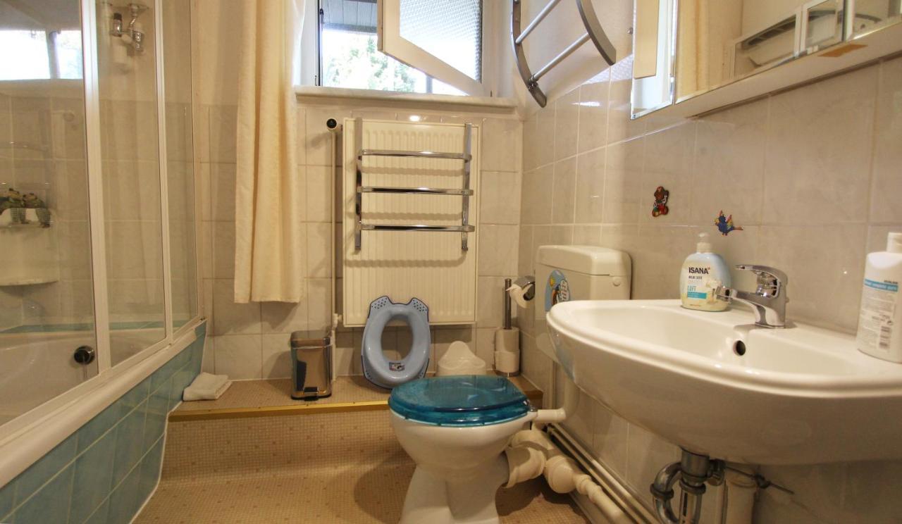 Ferienwohnung Familienwohnung Kropelin Экстерьер фото